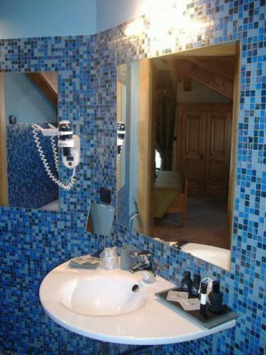 Standard Room,664314861:JPEG