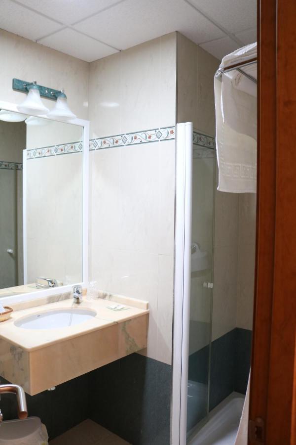 Single Room,1000200120:JPEG