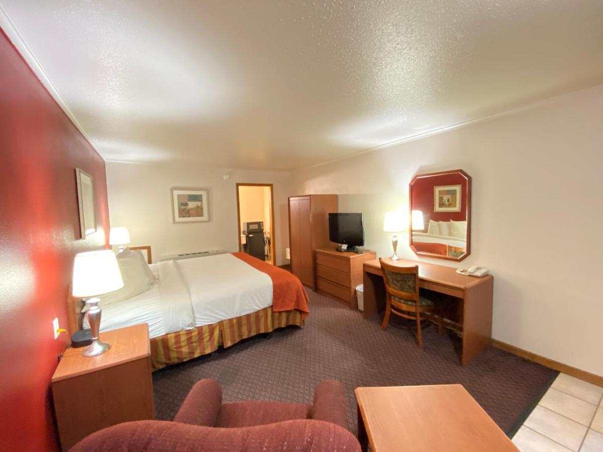 King Room - Non-Smoking