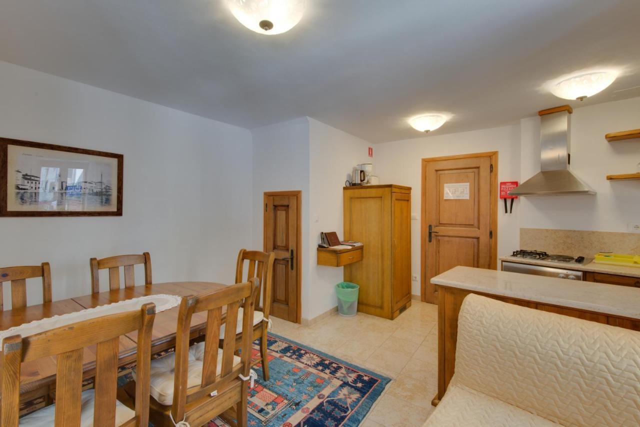 Dependance - Villa con 3 Camere da Letto - Ulica Vrata Valdibora 2