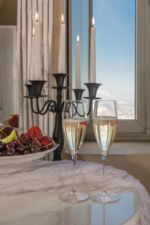Suite Lune de Miel avec Jacuzzi Intérieur Chauffé - Vue sur Caldeira