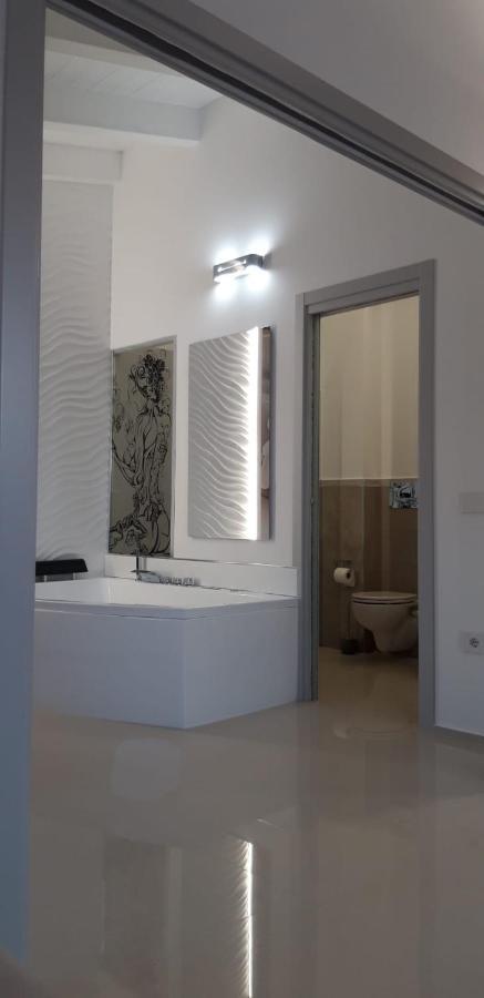 Deluxe Suite mit Whirlpool-Badewanne