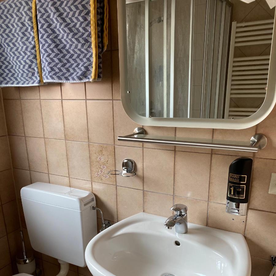 Doppelzimmer mit Balkon