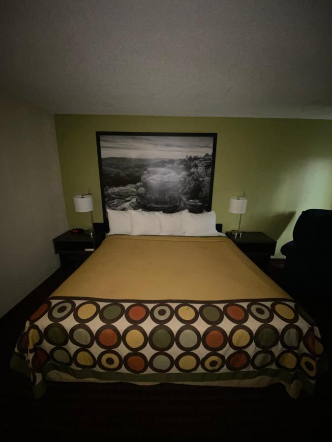 King Room - Non-Smoking