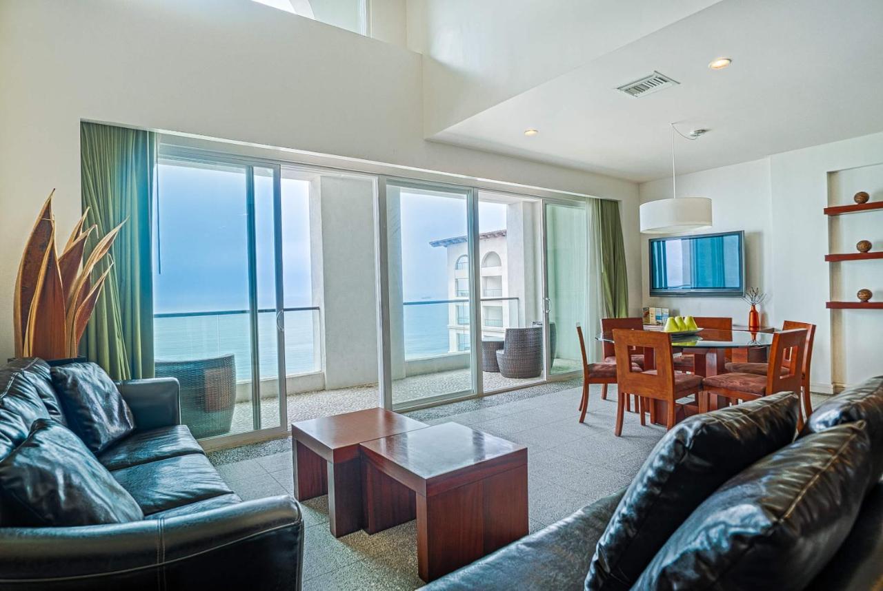 Penthouse Suite,1642965949:JPEG