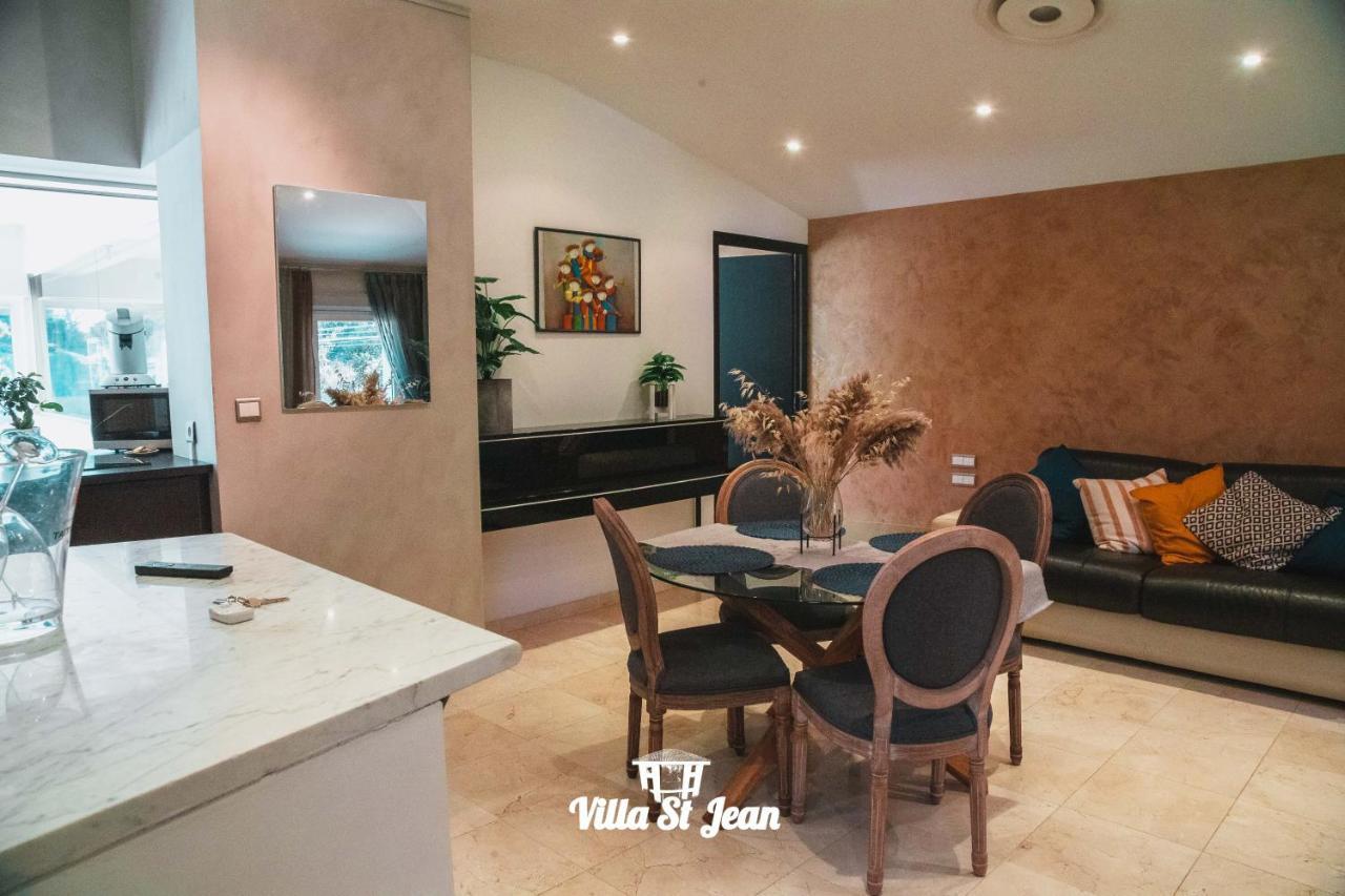 Suite Lit King-Size - Vue sur Piscine
