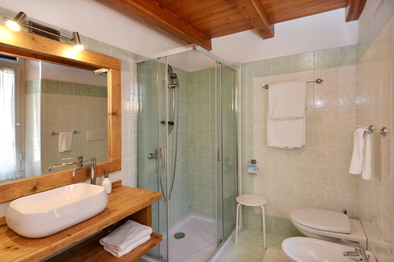 Appartamento con Vista Piscina (2 Adulti)