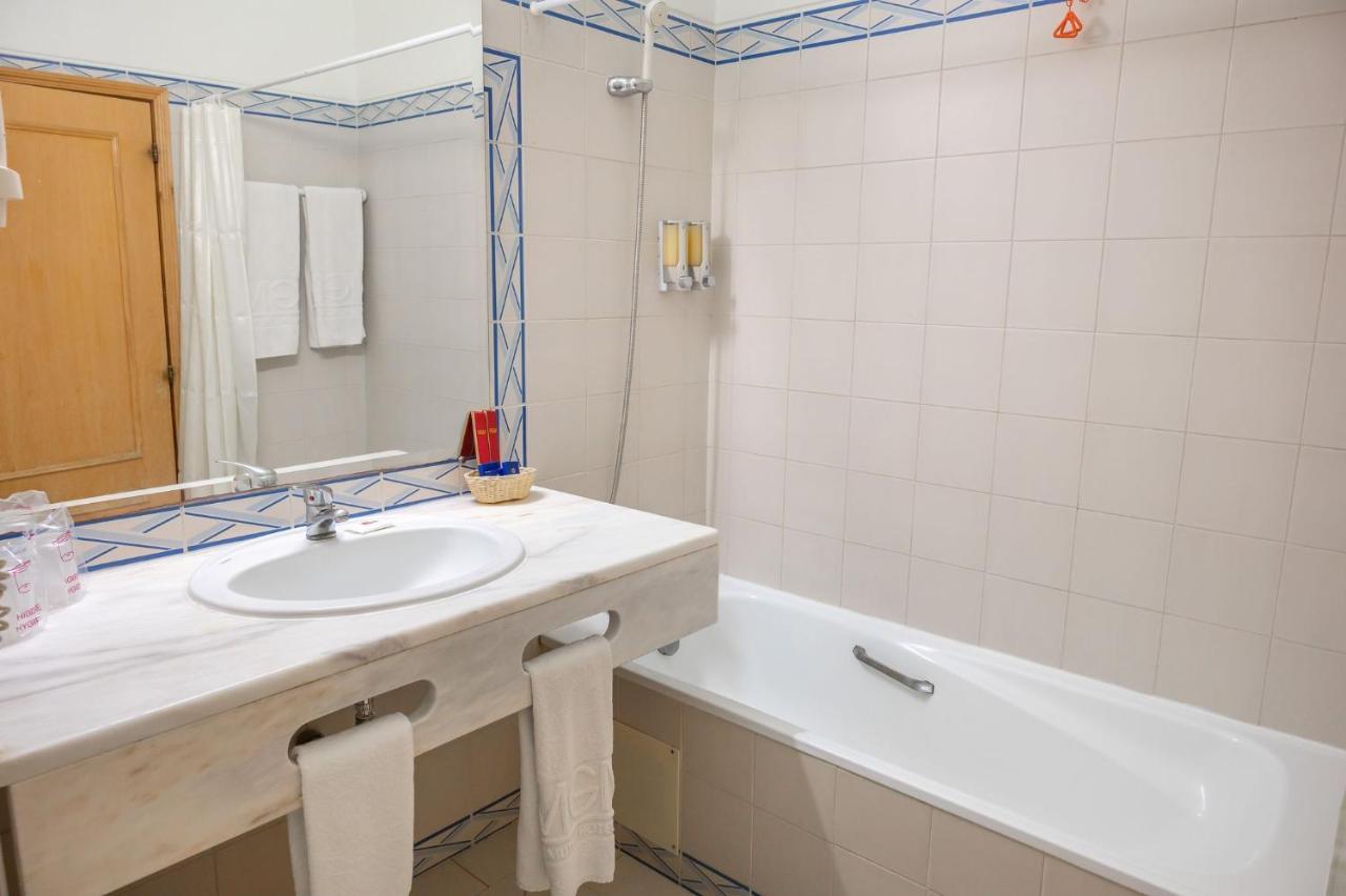 Acomodação Júnior Standard com 1 Quarto (4 Adultos)