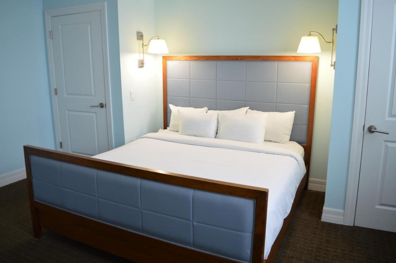 King Room with Sofa Bed Marina View