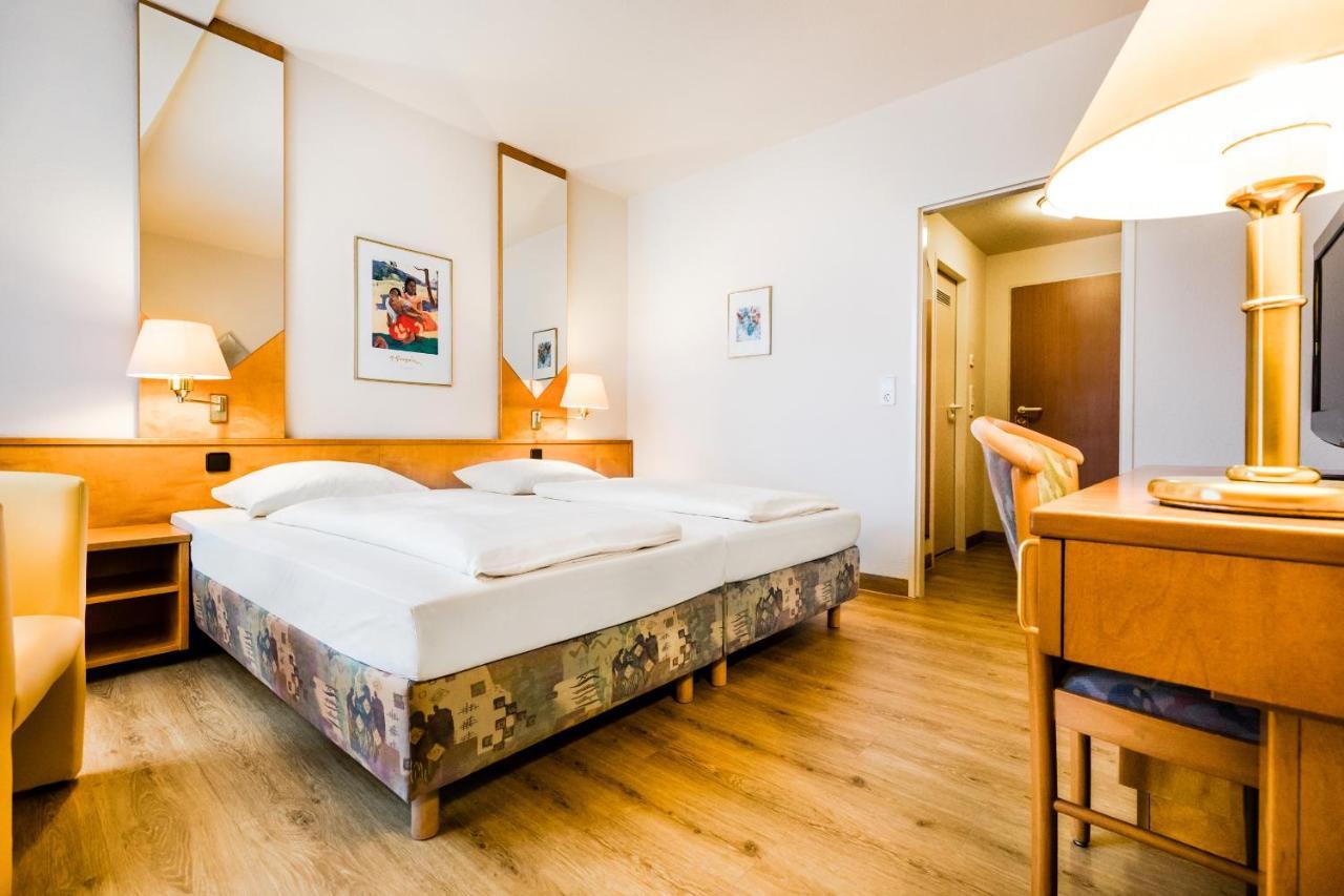 Standard Double Room (2 Adults),1014837238:JPEG