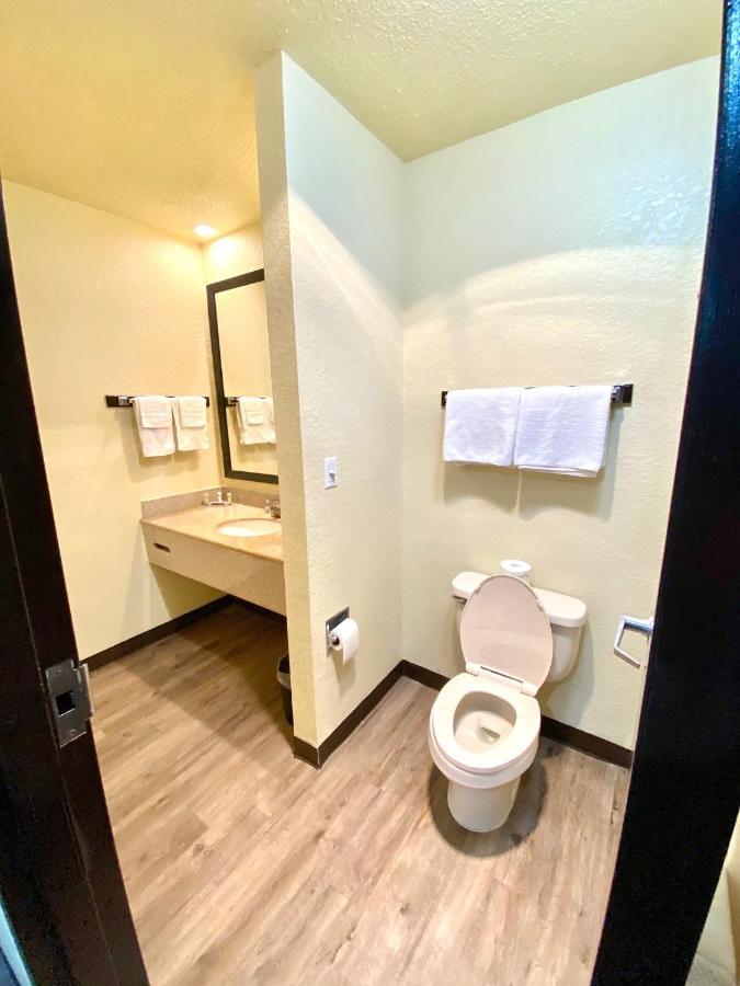 Double Room with Two Double Beds - Non-Smoking