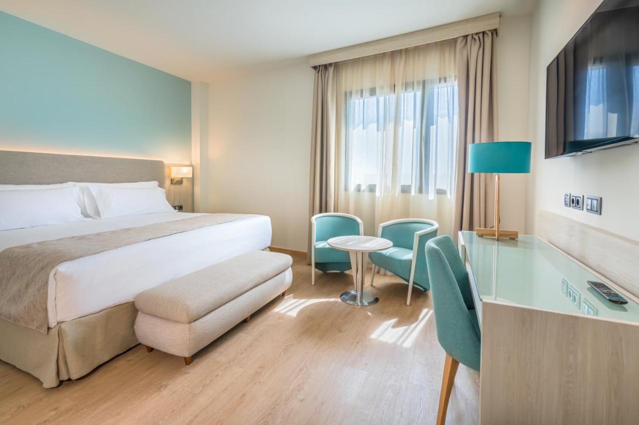 Habitación Doble Superior con cama supletoria (2 adultos + 1 niño) - 2 camas