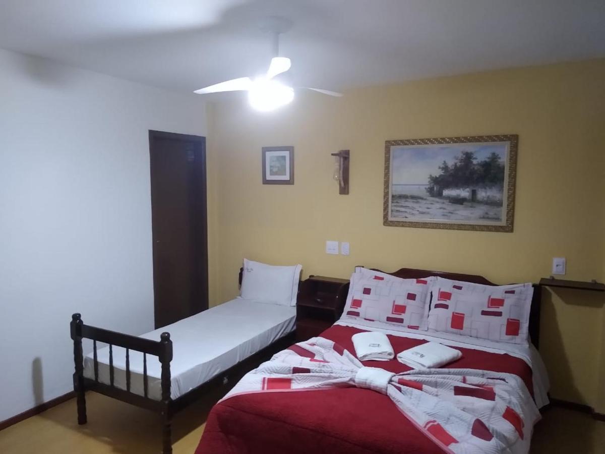 Quarto Quádruplo com Vista da Montanha