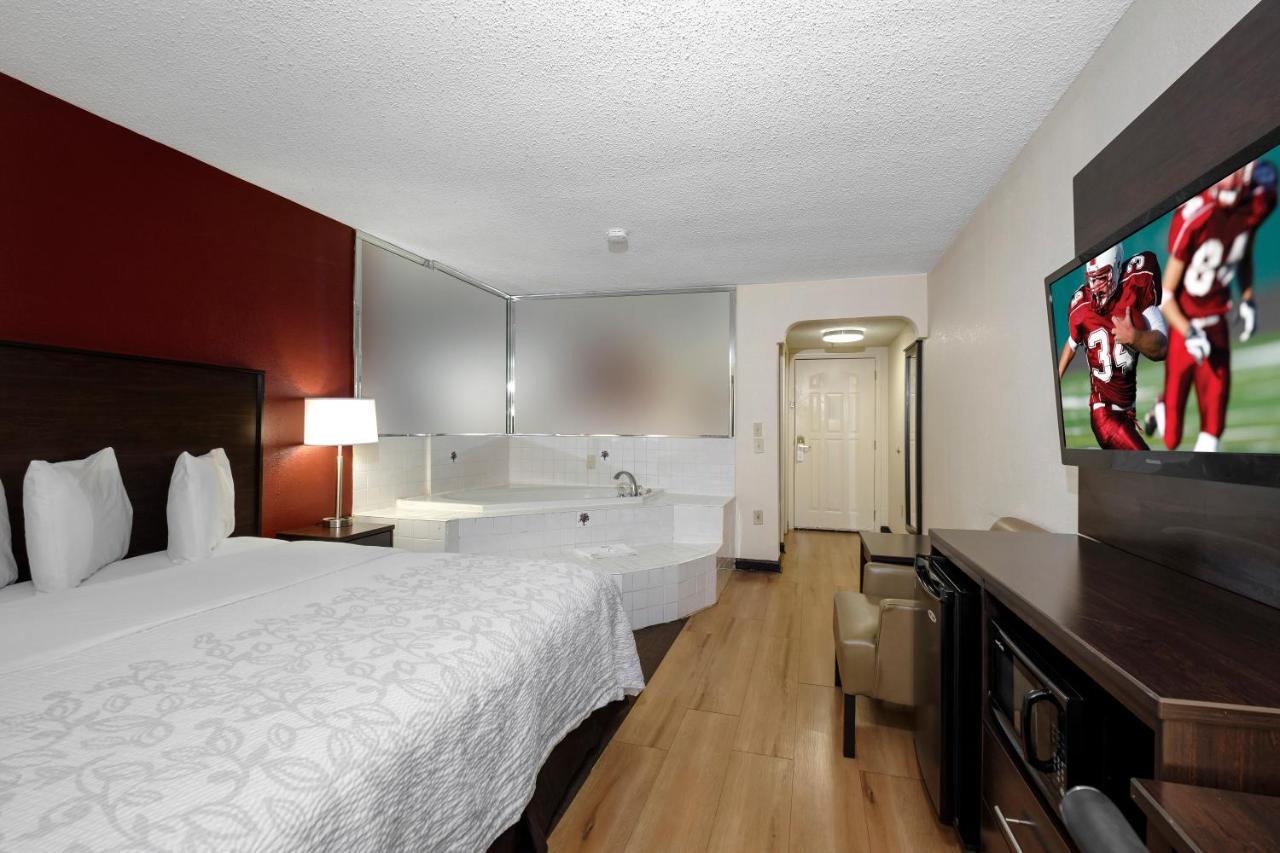 Premium King Room with Spa Bath Smoke Free (Upgraded Bedding and Snack Box)