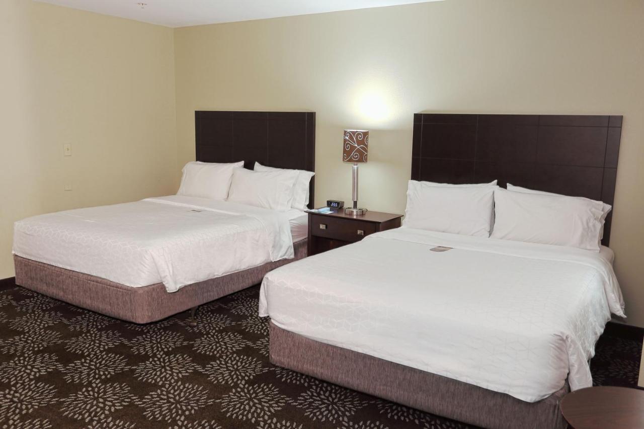Standard Room with Two Queen Beds
