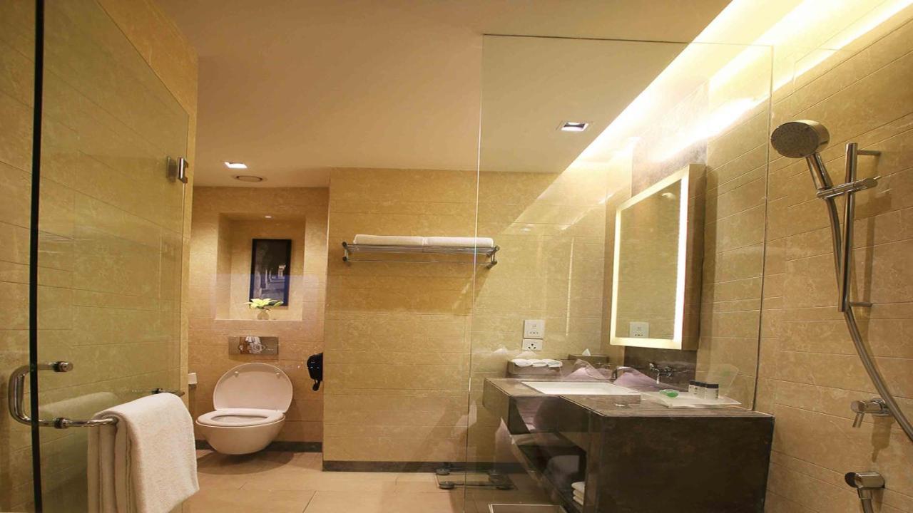 Standard King Room - Accessible with 20% off on F&B and Laundry