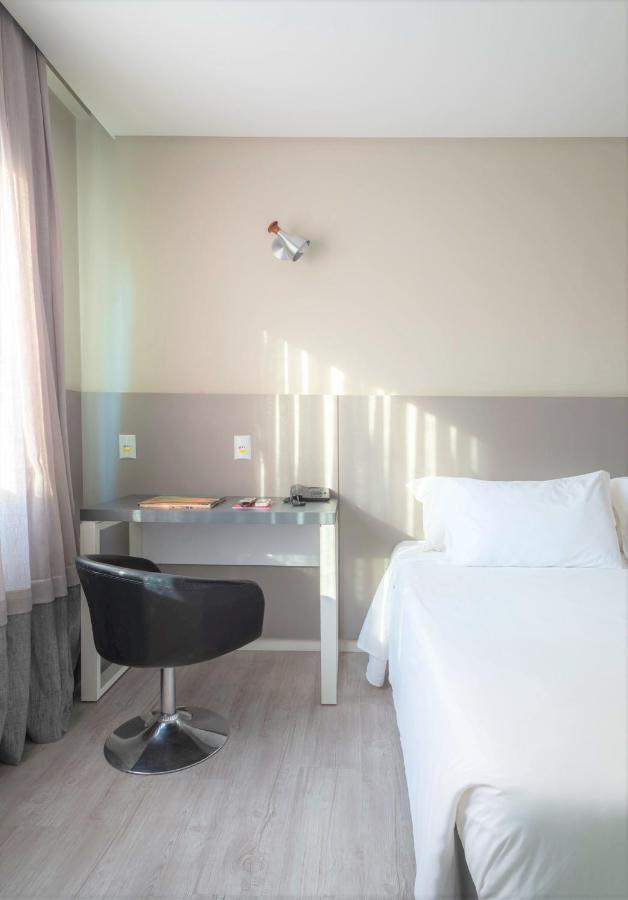 Standard Suite,1029596557:JPEG