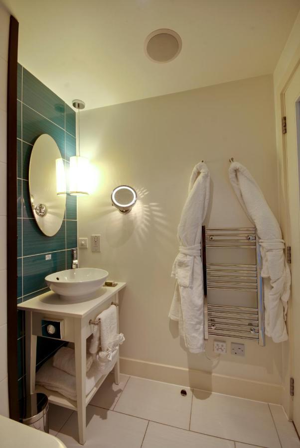 Camera matrimoniale con minibar