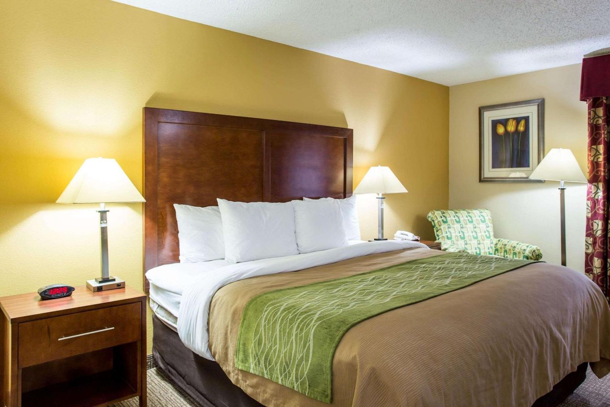 King Room - Accessible/Non-Smoking