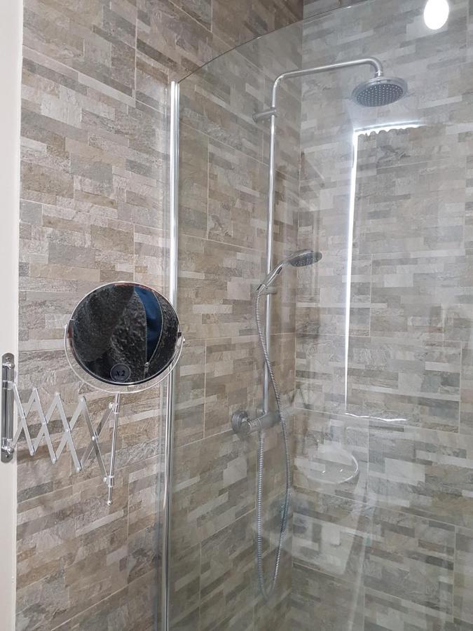 Chambre Double avec Salle de Bains Privative