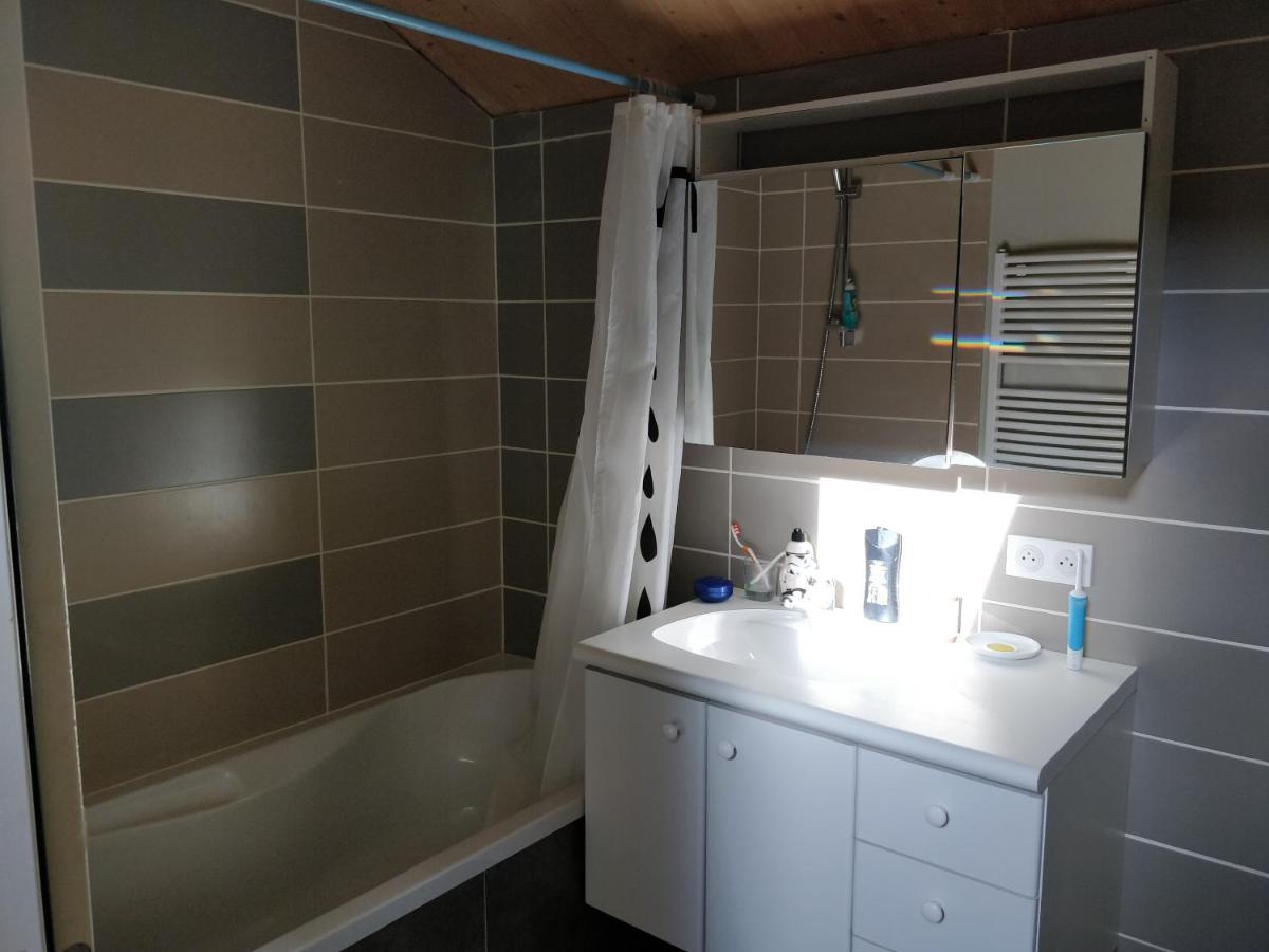Chambre Triple avec Salle de Bains Commune