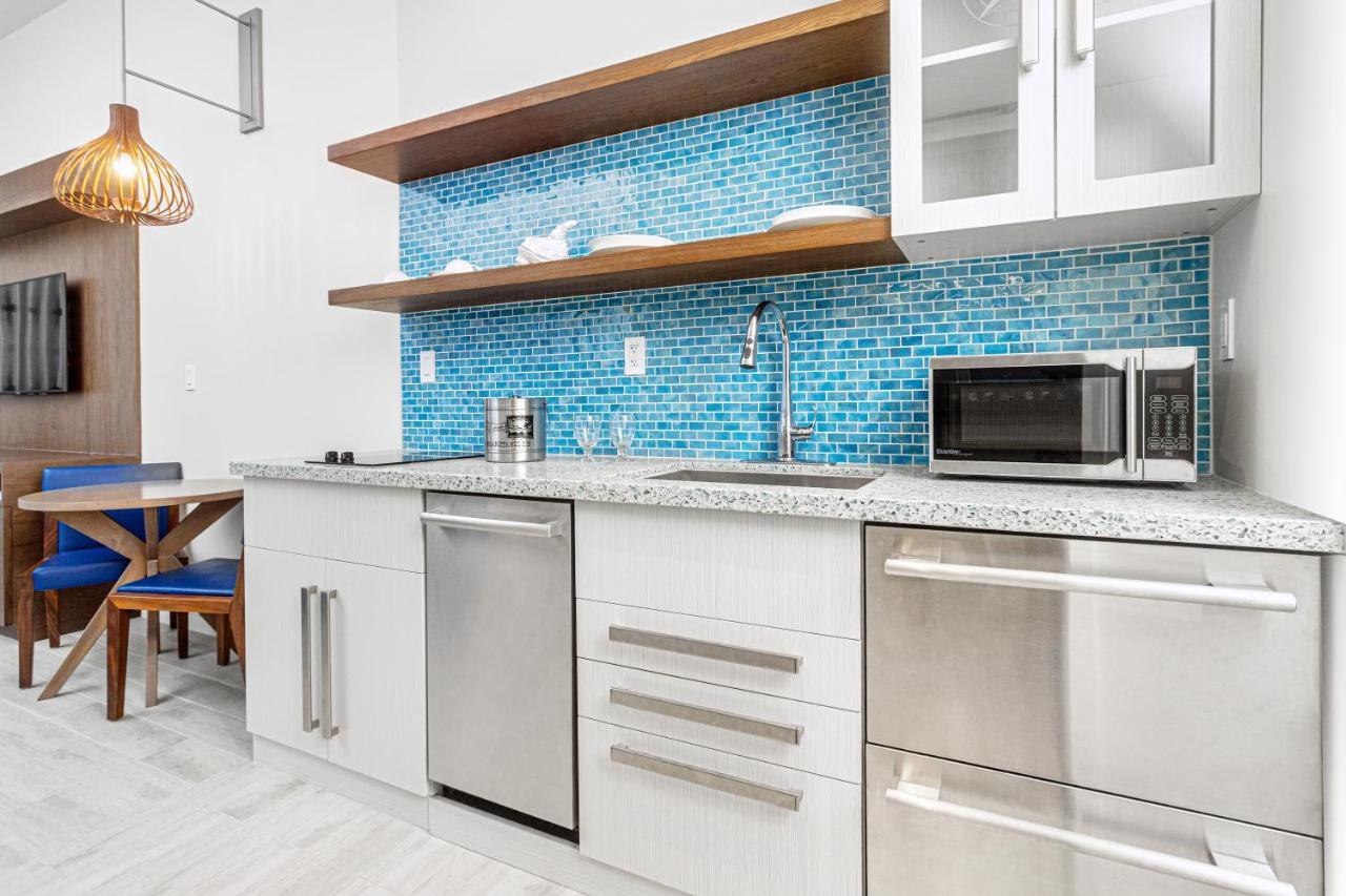Oceanfront Studio 2 Queens Residence