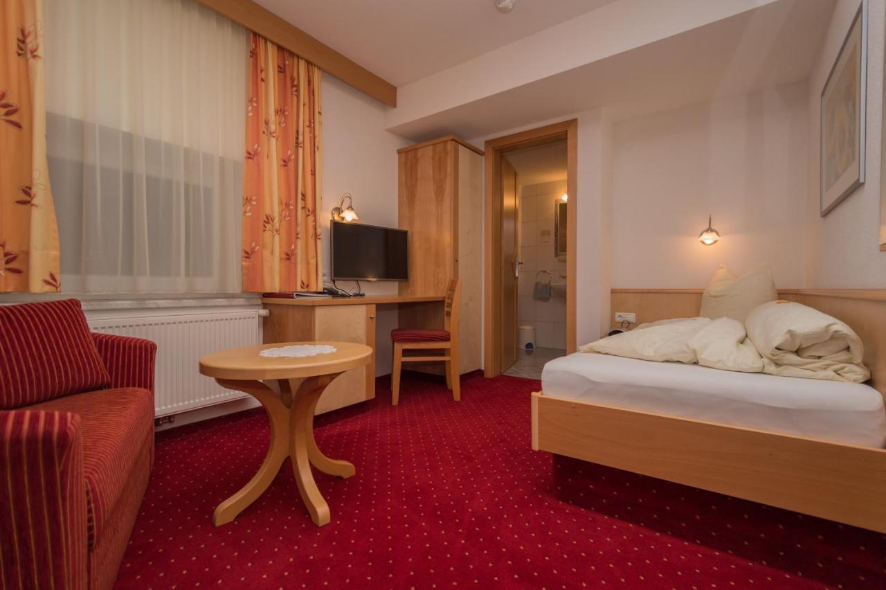 Single Room,1046961364:JPEG