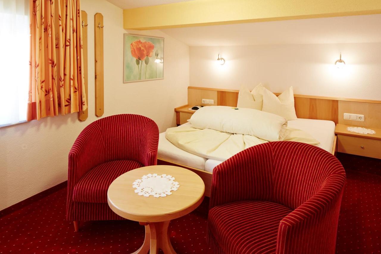 Small Double Room,1033086029:JPEG