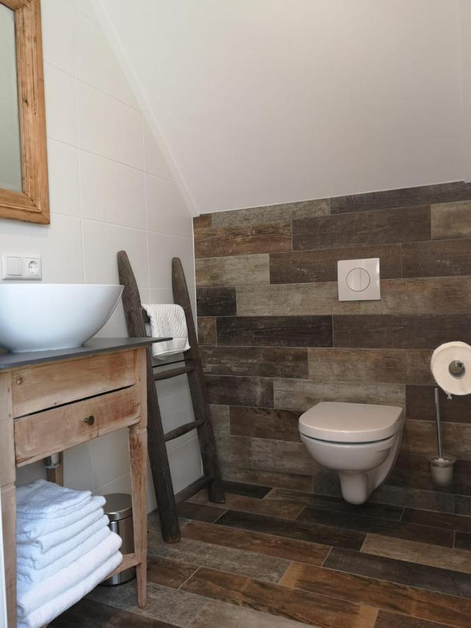 Doppel-/Zweibettzimmer mit privatem, externem Bad