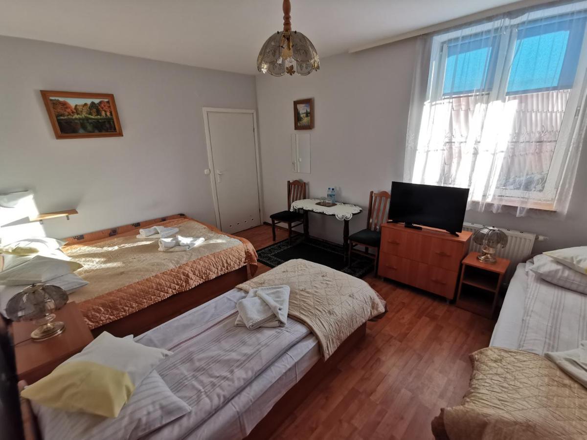Chambre Familiale avec Salle de Bains Privative