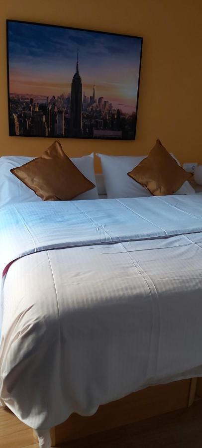 Double Room with Spa Bath,1036923682:JPEG