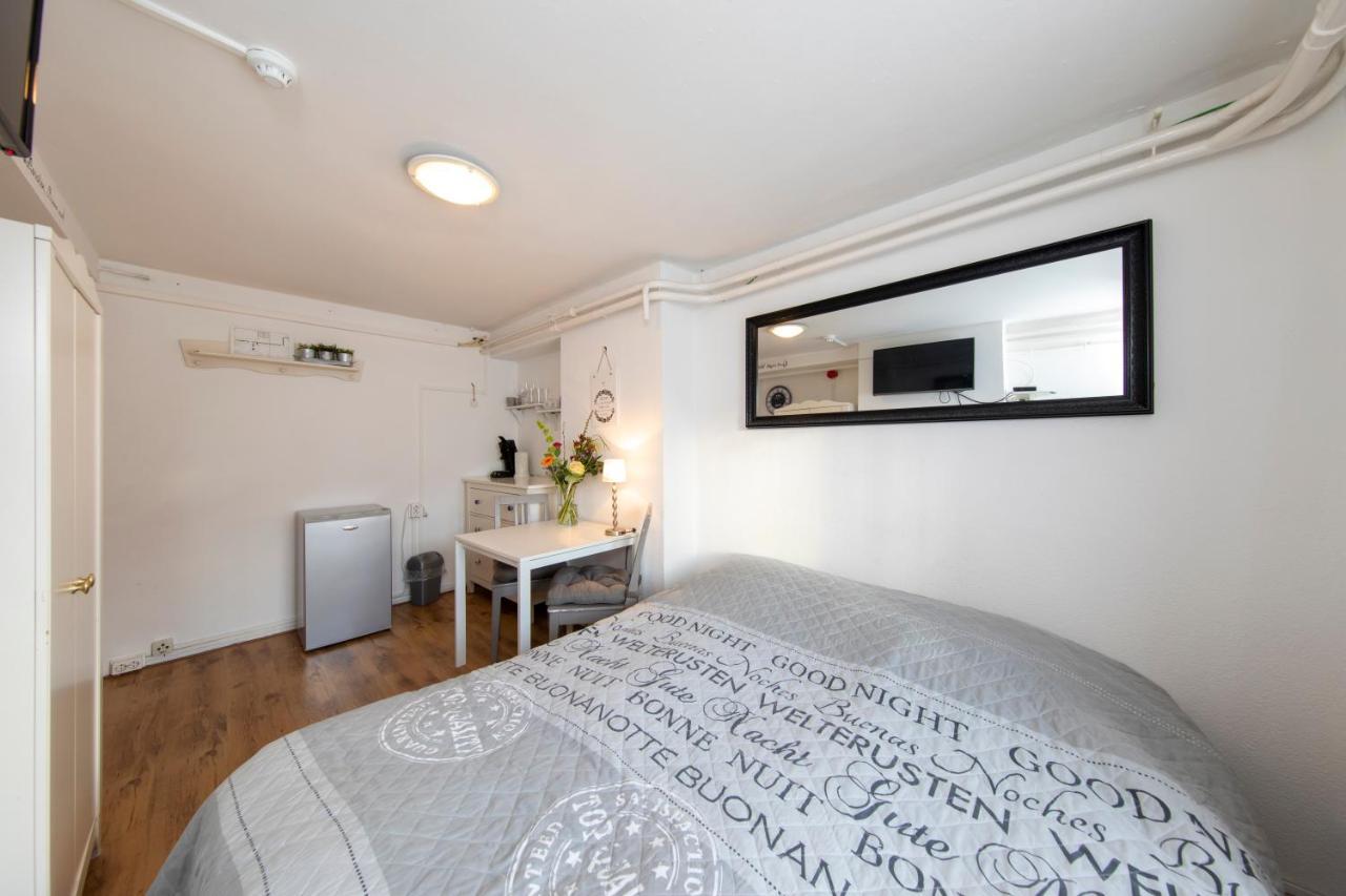 Doppelzimmer mit eigenem externen Bad