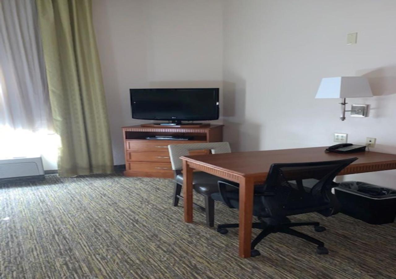 King Studio Suite