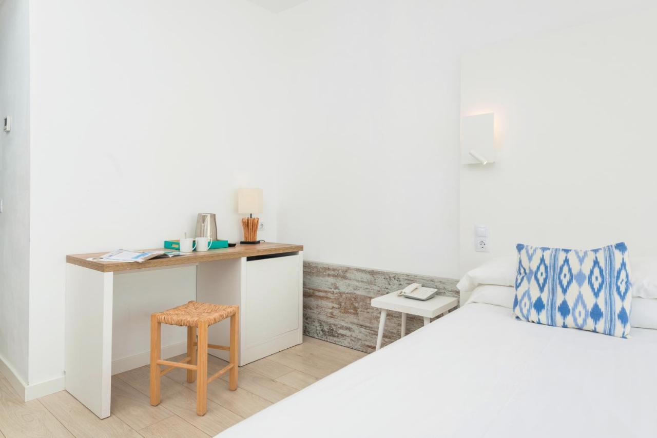 Zweibettzimmer mit Stadtblick