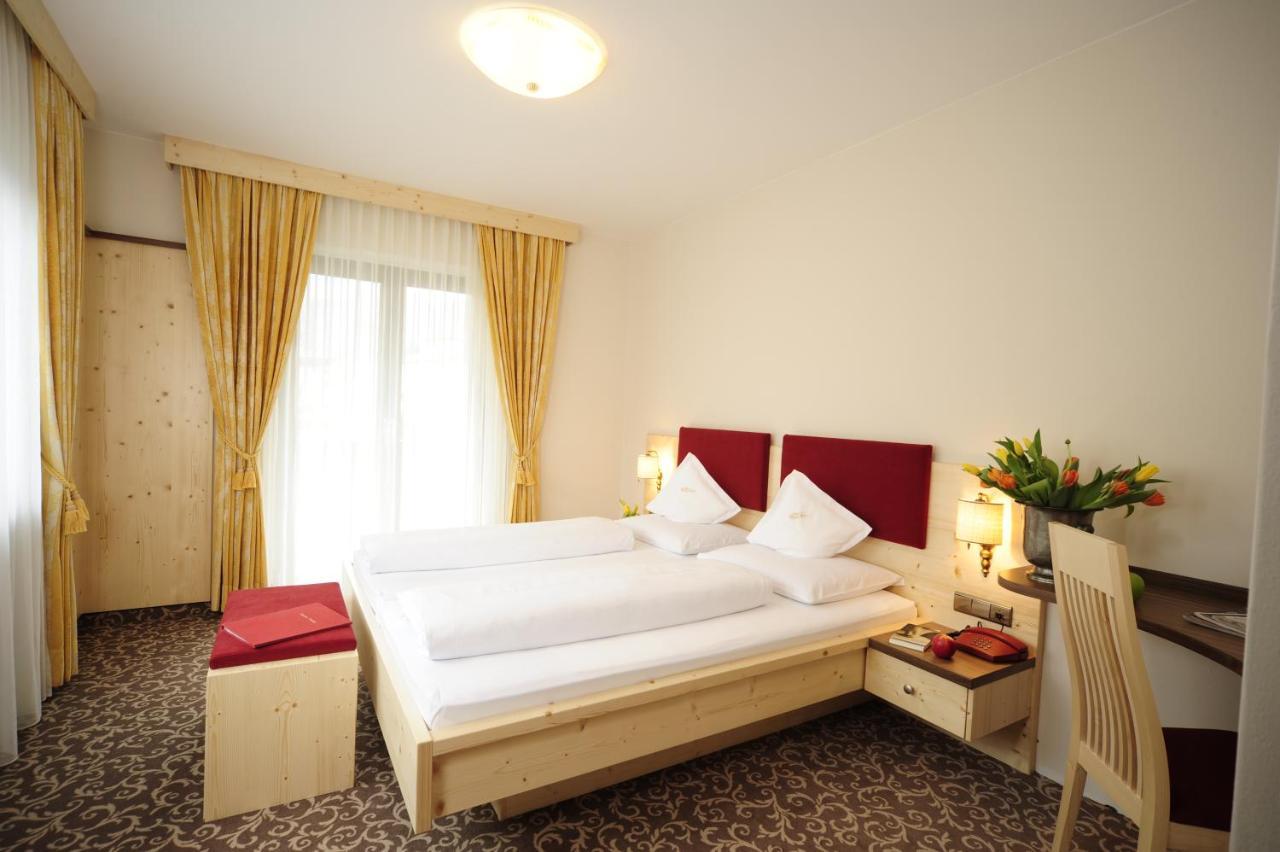 Standard Double Room,1040010475:JPEG