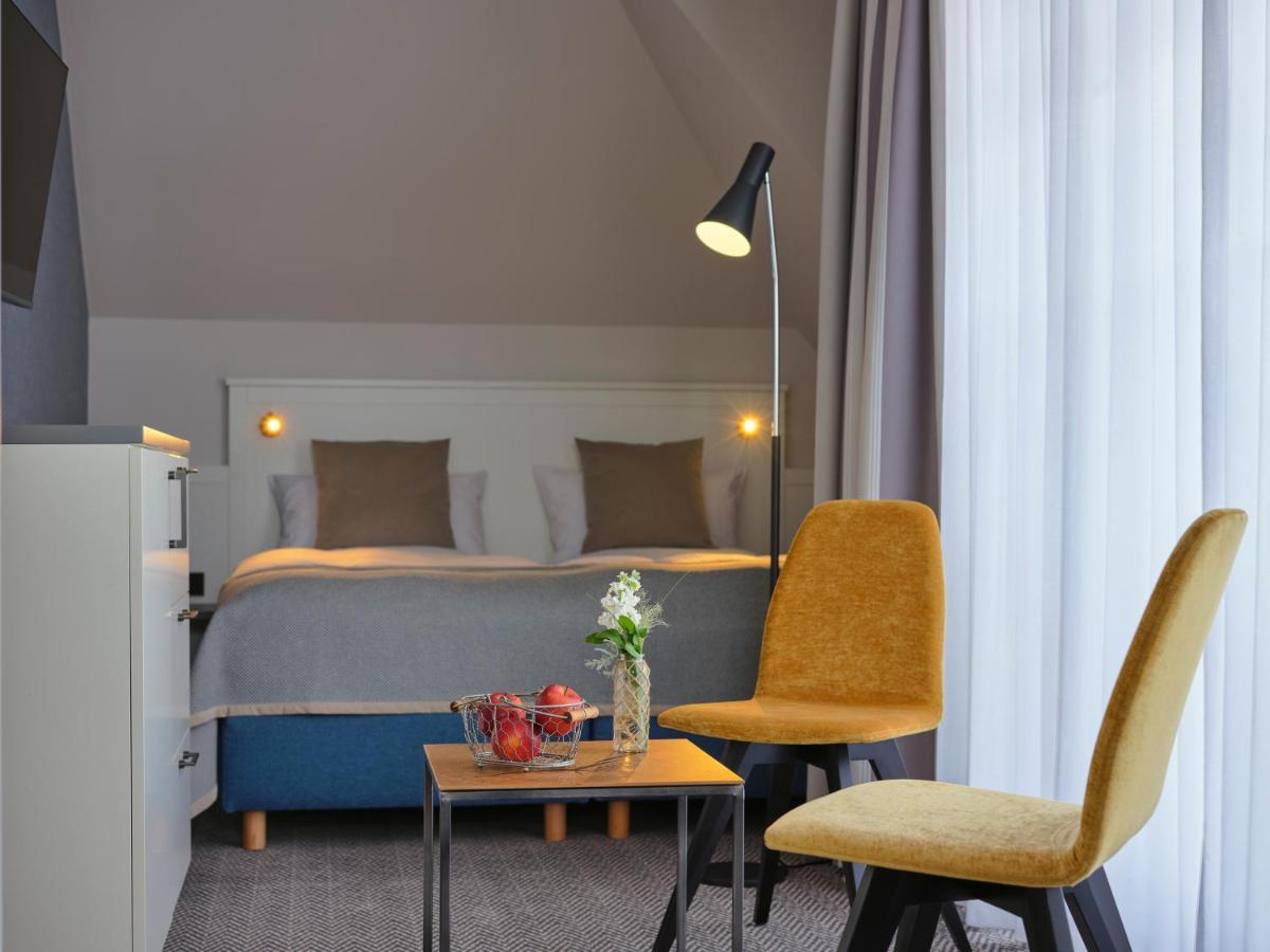 Deluxe Double Room Balcony,1084223581:JPEG