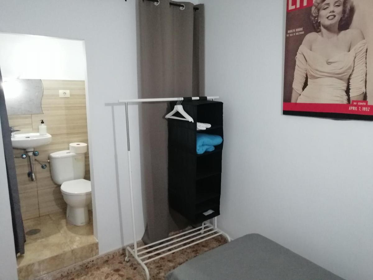 Camera Singola con Bagno Privato (Interno)