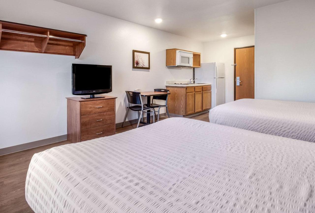 Double Room with Two Double Beds - Non-Smoking