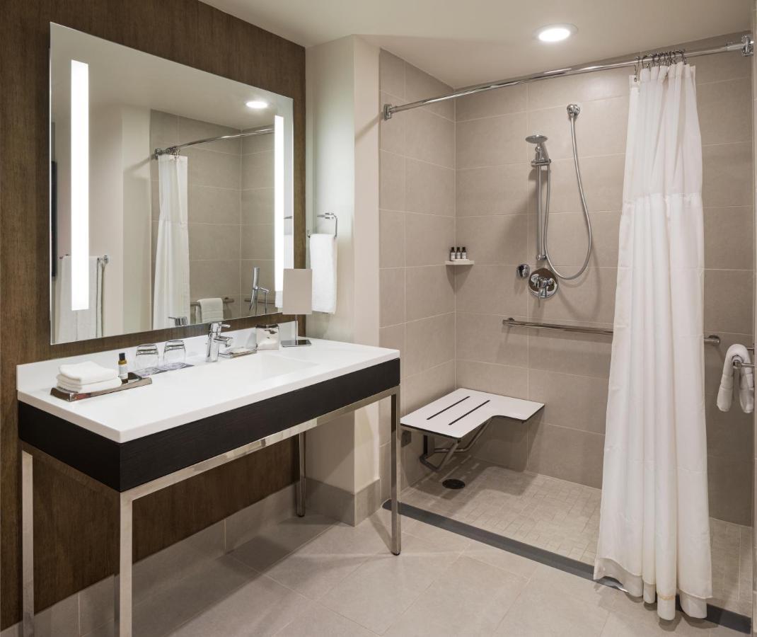 King Room with Accessible Shower