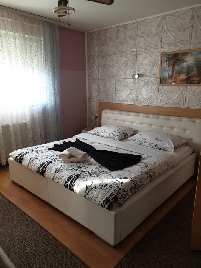Deluxe Doppel-/Zweibettzimmer