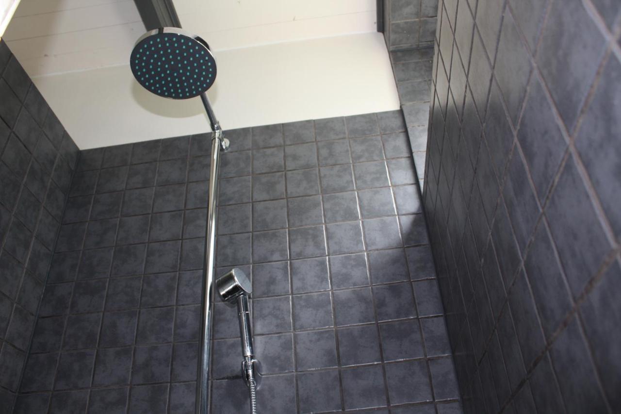Driepersoonskamer met Eigen Badkamer