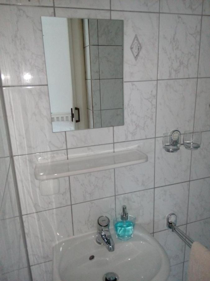 Zweibettzimmer mit eigenem Bad