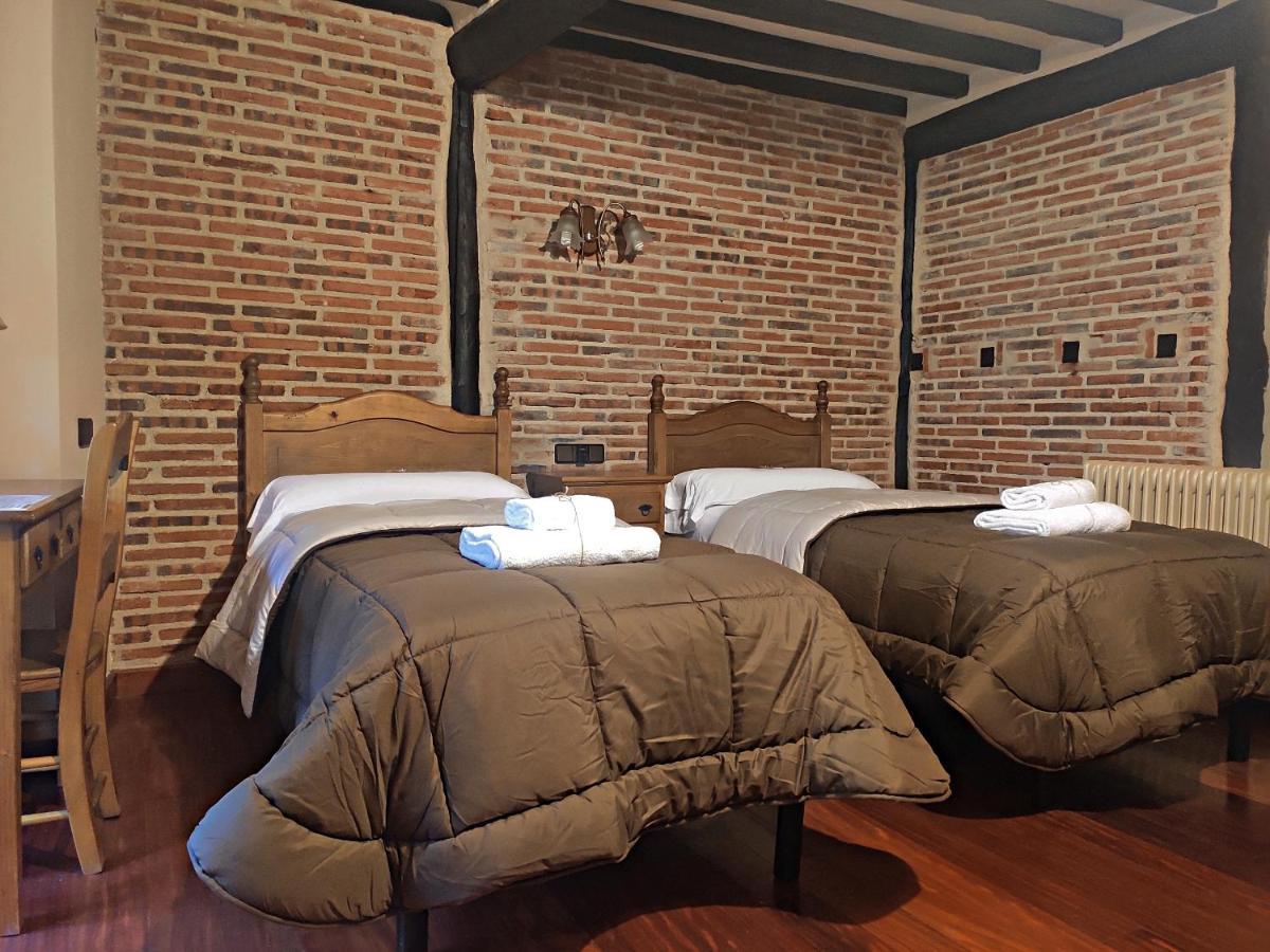 Twin Room,1066488496:JPEG