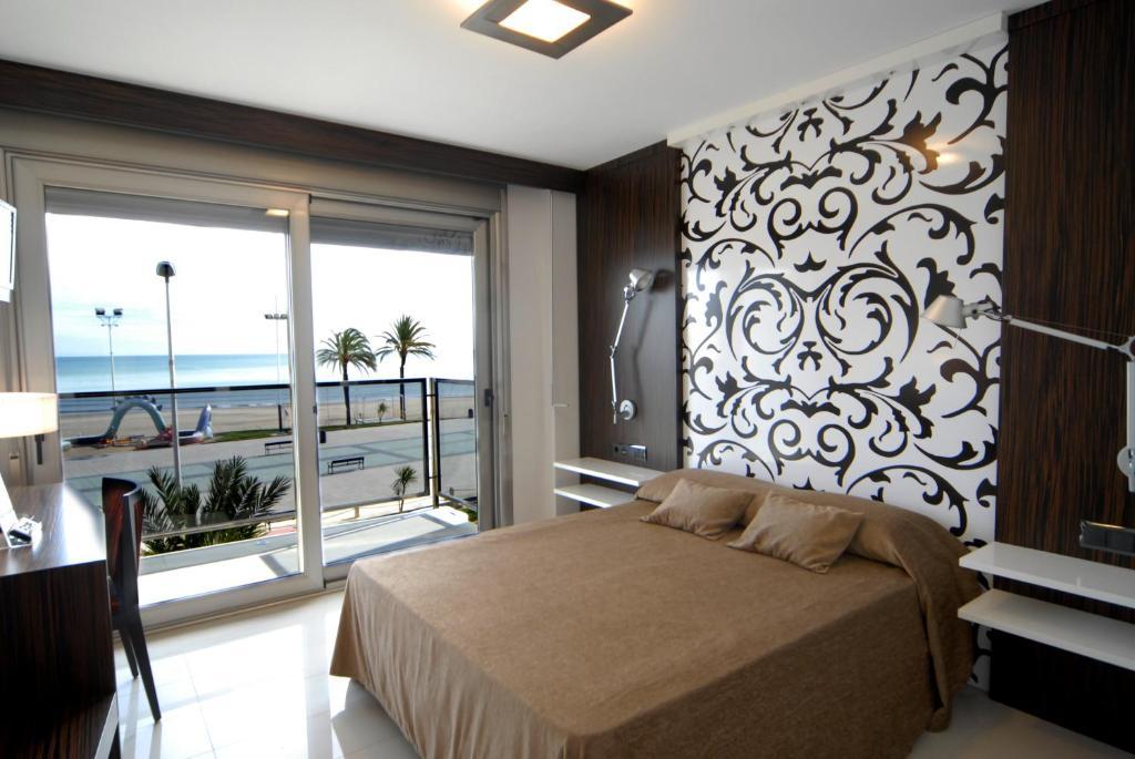 Habitación Doble con balcón y vistas al mar