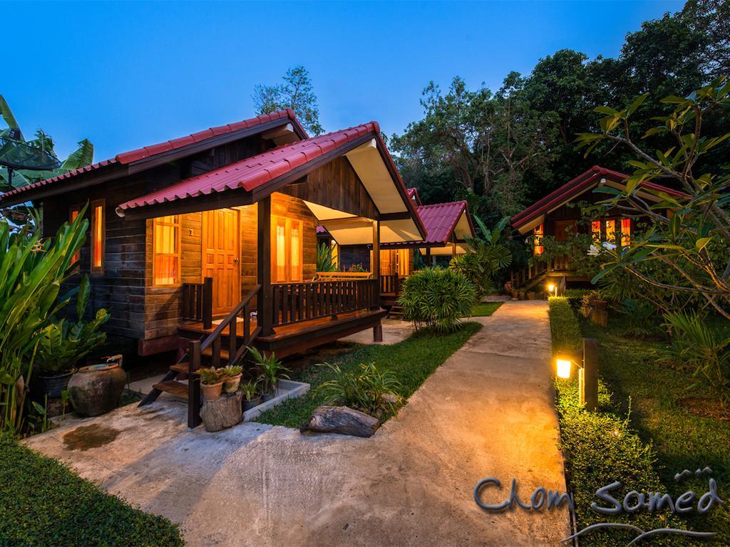 Cottage Standard