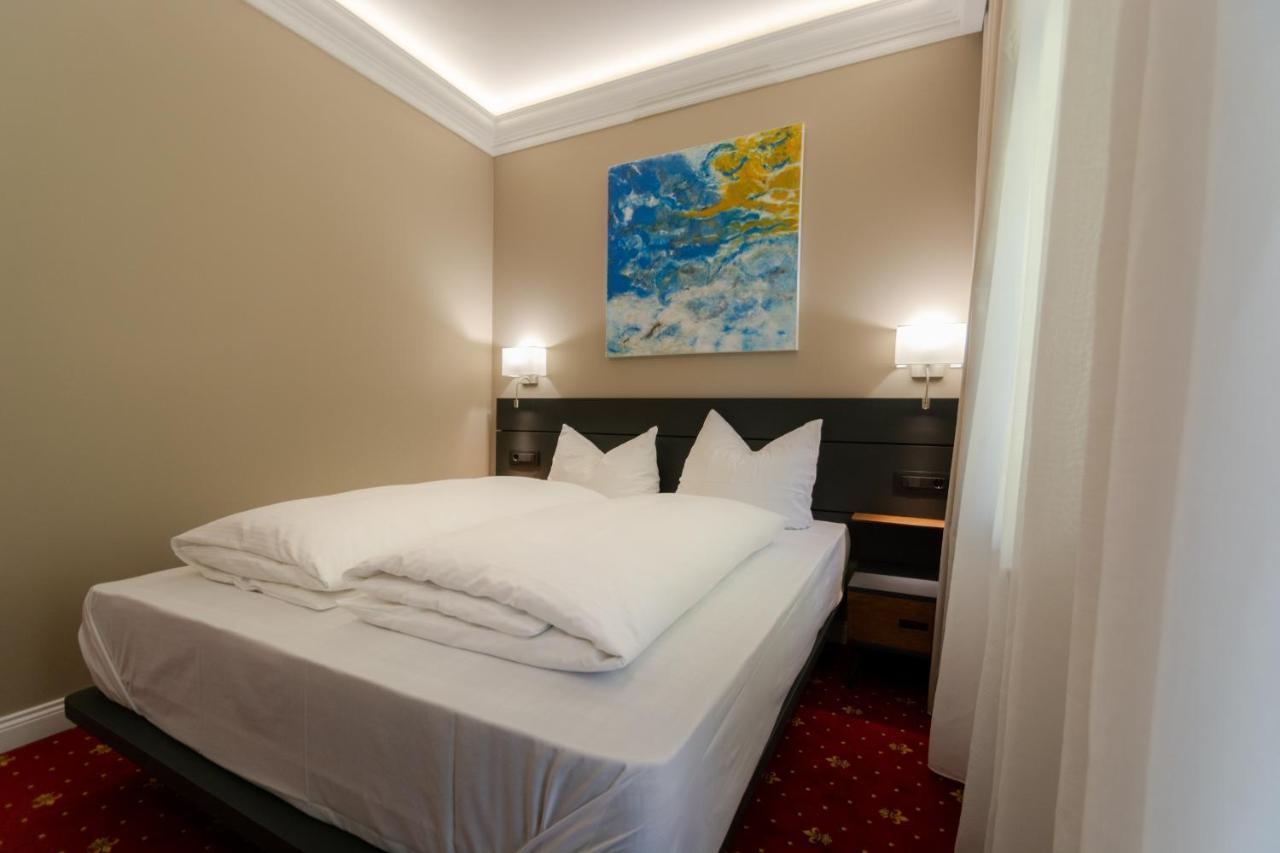 Doppelzimmer mit Balkon