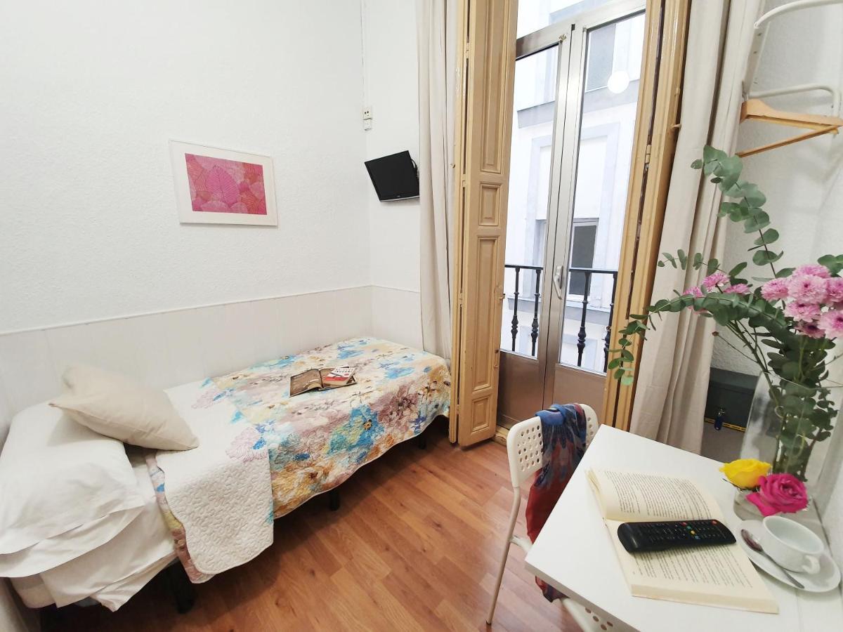 Single Room,1083019420:JPEG