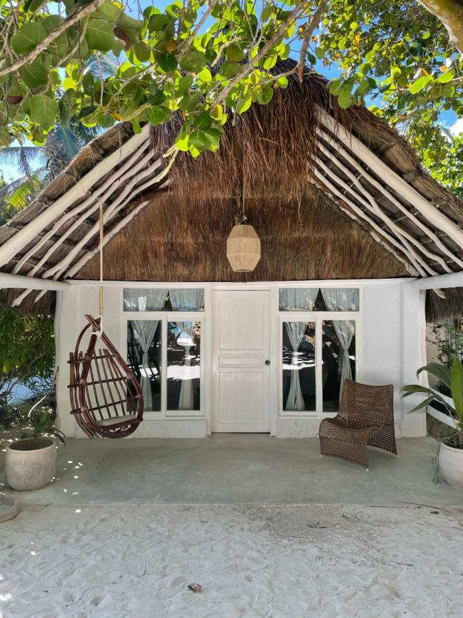 Deluxe Double Room with Side Sea View