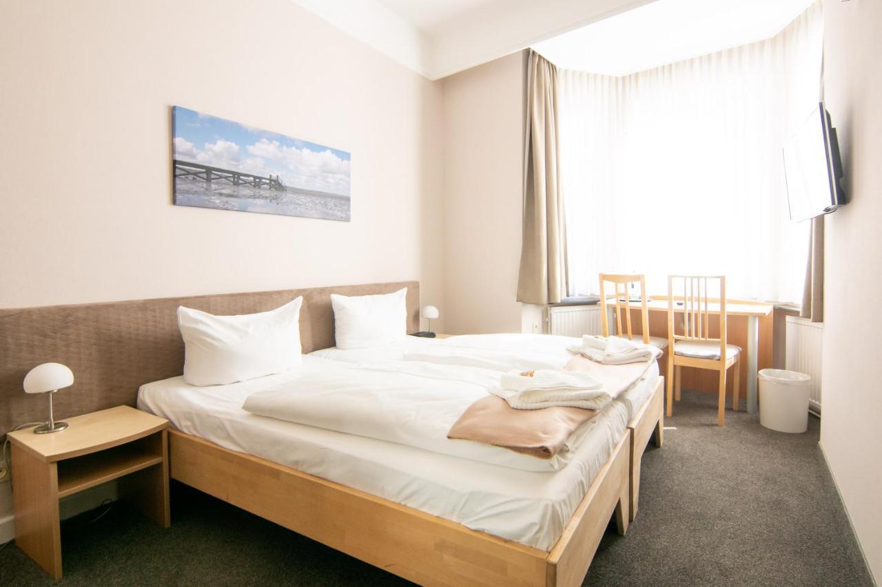 Standard Double Room,1076870056:JPEG