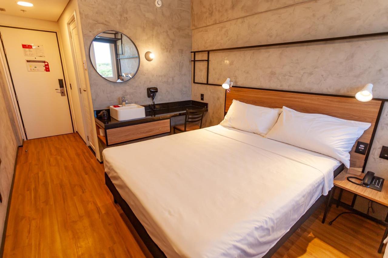 Quarto Duplo Standard